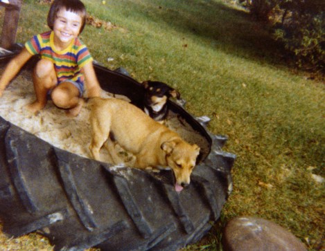 Suzanne Crow Haggerty
Hobo
Tubby (?)
dogs
Spring 1977